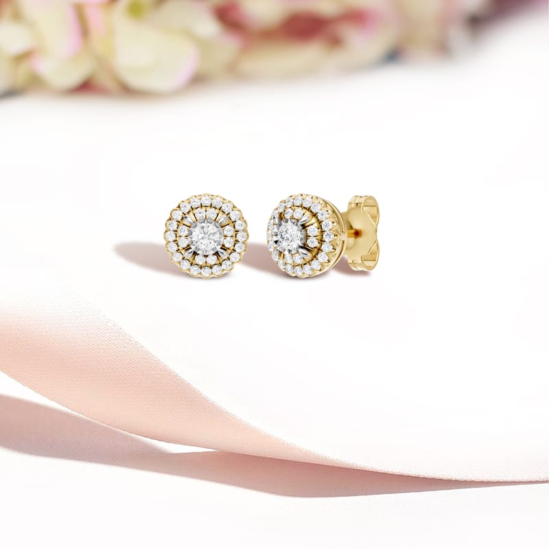 1/4ct TDW Diamond Halo Stud Earrings in 10K Yellow Gold for Women
