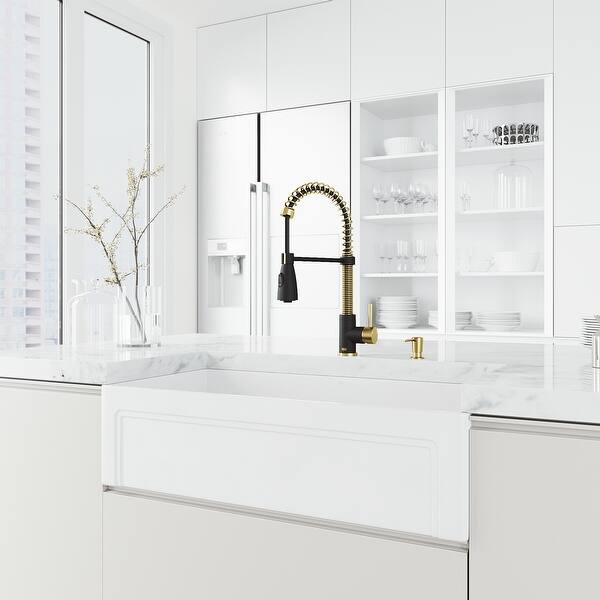 Shop Vigo Brant Pull Down Spray Kitchen Faucet In Matte Brushed Gold Matte Black Overstock 31507370