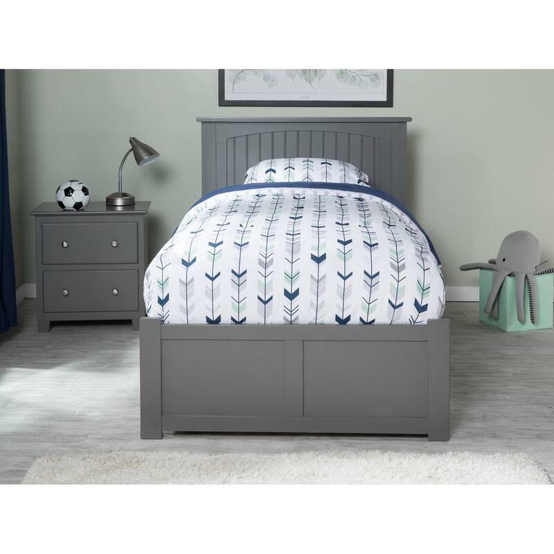 Nantucket Bed with Footboard and Twin Extra Long Trundle