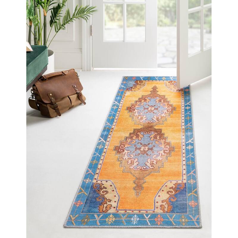 Traditional Rine Collection Area Rug - 2'x4' - Orange