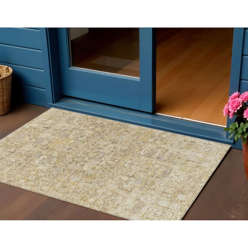 HomeRoots Floral Transitional Rectangle Outdoor Rug - 3' x 5'