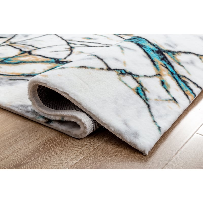 Luxury Collection White/Blue 5x7 Area Rug - 5' X 7'