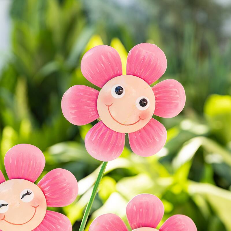 Glitzhome 36"H Metal Garden Triple Happy Face Flower Yardstake Wall Decor