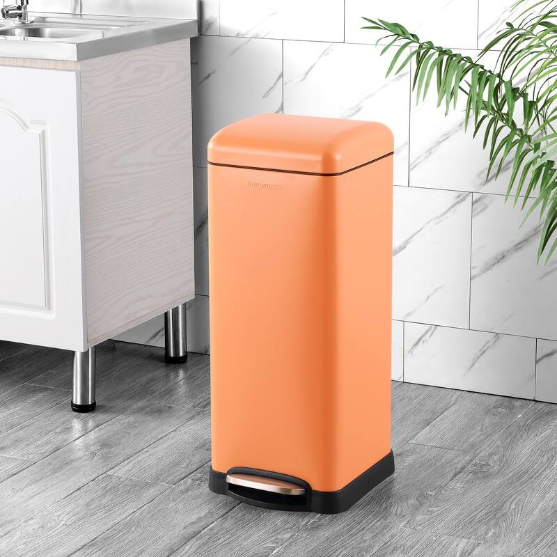 happimess Betty Retro 8-Gallon Step-Open Trash Can