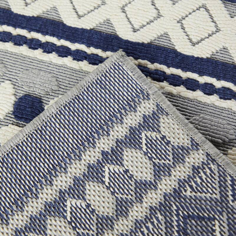 Julius Transitional Stripe Indoor/Outdoor Area Rug