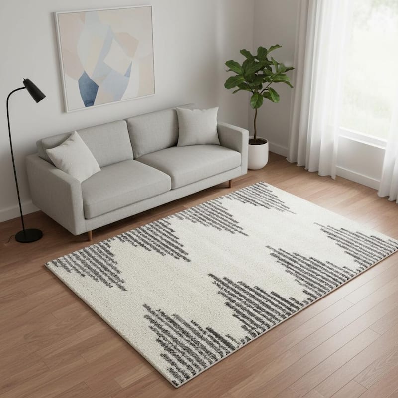 HomeRoots Geometric Modern Rectangle Area Rug - 5' X 8' - 5' X 8'
