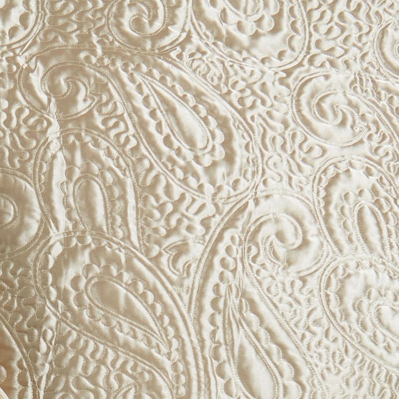 3-Piece Paisley Design Lightweight Bedding Set