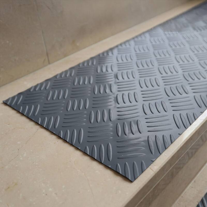 Diamond-Grip Vinyl Step Mats