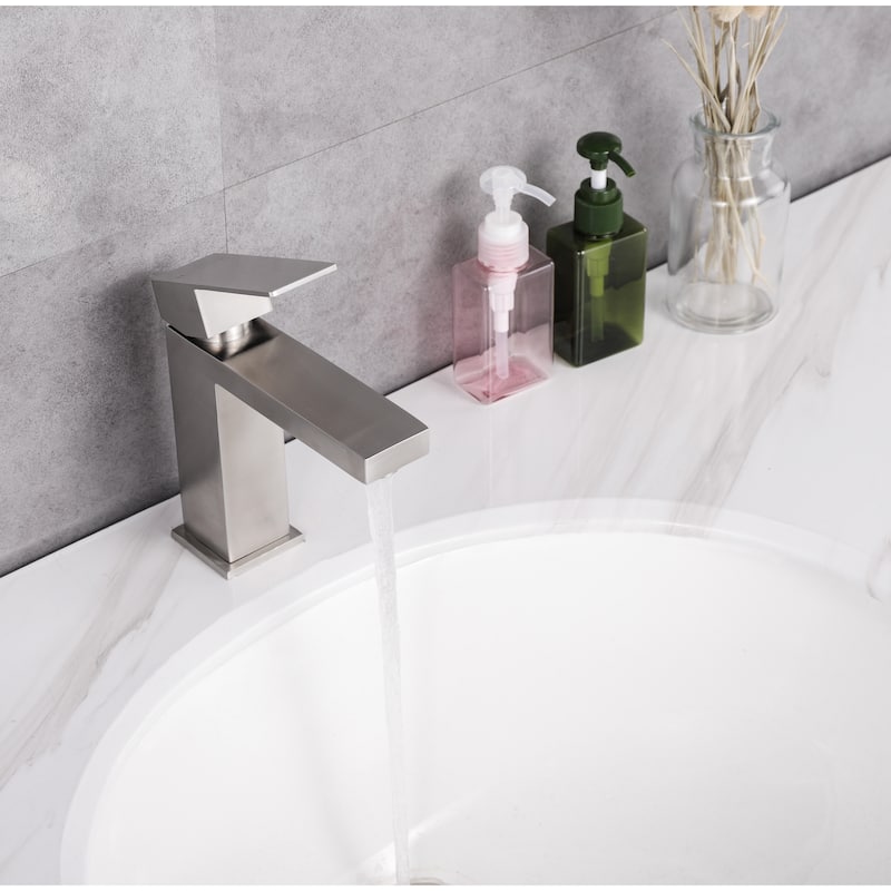 YPG231 Single Handle Lavatory faucet in Brushed Nickel Finish - 7.2" x 2" x 6.5"