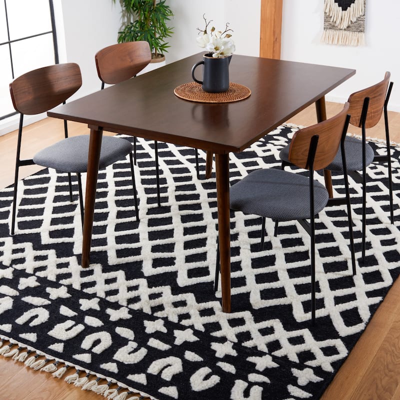 SAFAVIEH Hand-Knotted Casablanca Shag Fazila Wool Tassel Rug
