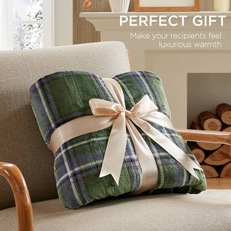 Woolrich Print Plush to Sherpa Heated Throw