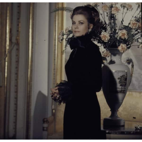 grace kelly black dress Grace Kelly Black and White Dress in Movie Rear Window