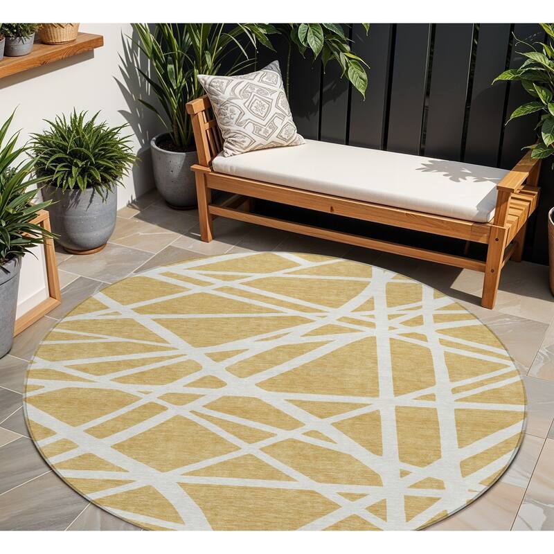 HomeRoots Geometric Transitional Rectangle Outdoor Rug - 8' Round