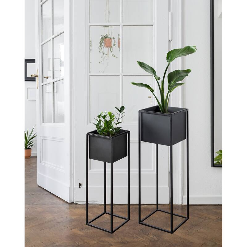 Kate and Laurel Palade Free Standing Metal Planter Set