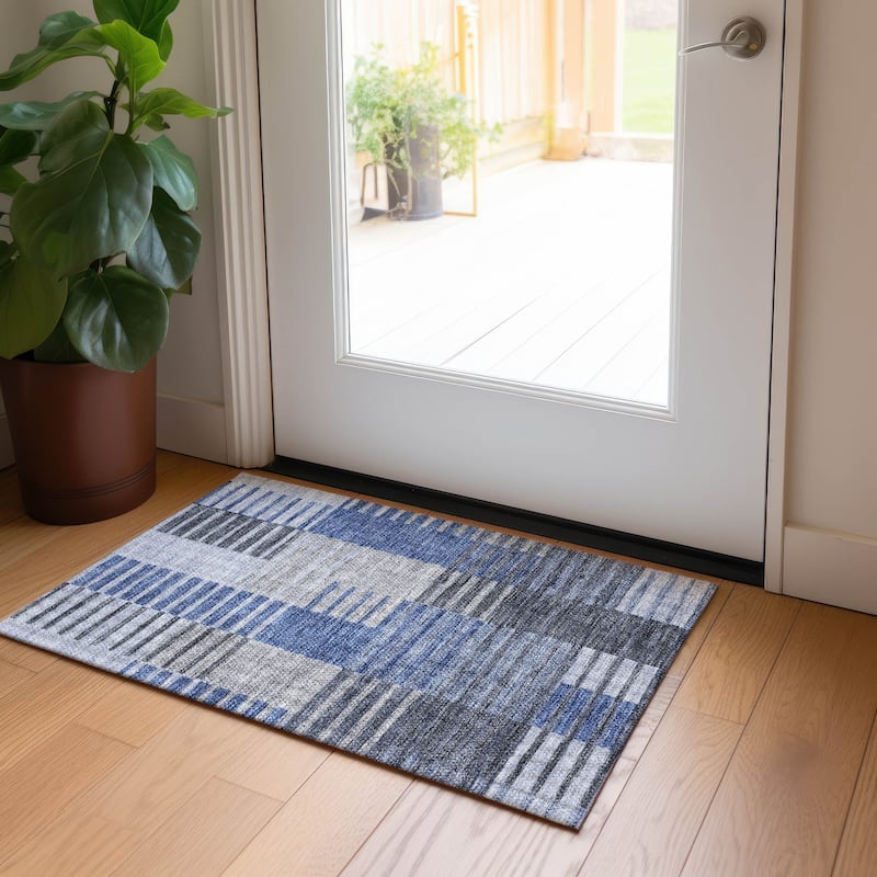 Machine Washable Indoor/ Outdoor Chantille Contemporary Stripes Rug - Blue - 1'8" x 2'6"