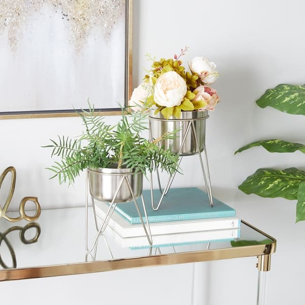 slide 2 of 21, CosmoLiving by Cosmopolitan Metal Modern Planter (Set of 2) - S/2 7", 7"W Silver