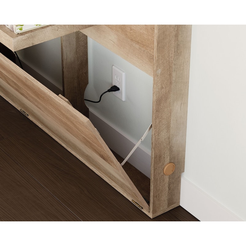 Cannery Bridge Entertainment Wall