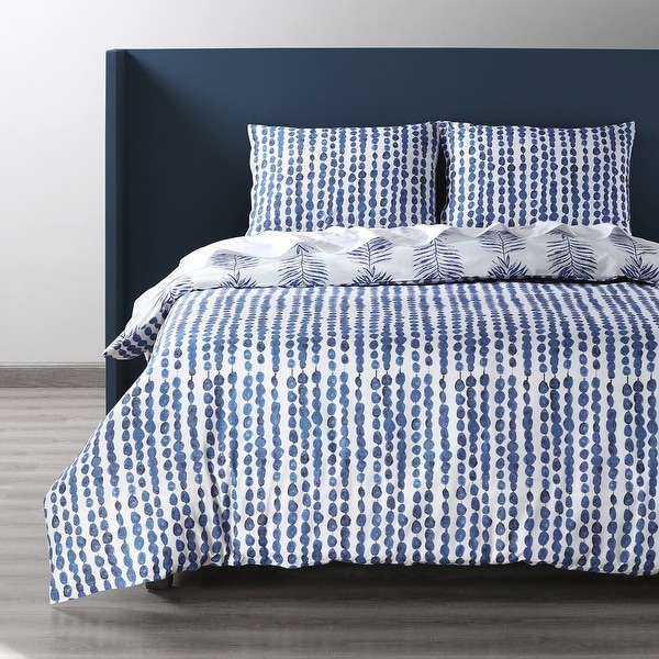 Exclusive Fabrics Tahiti Blue Cotton Percale Printed Reversible Duvet Cover Set. Opens flyout.