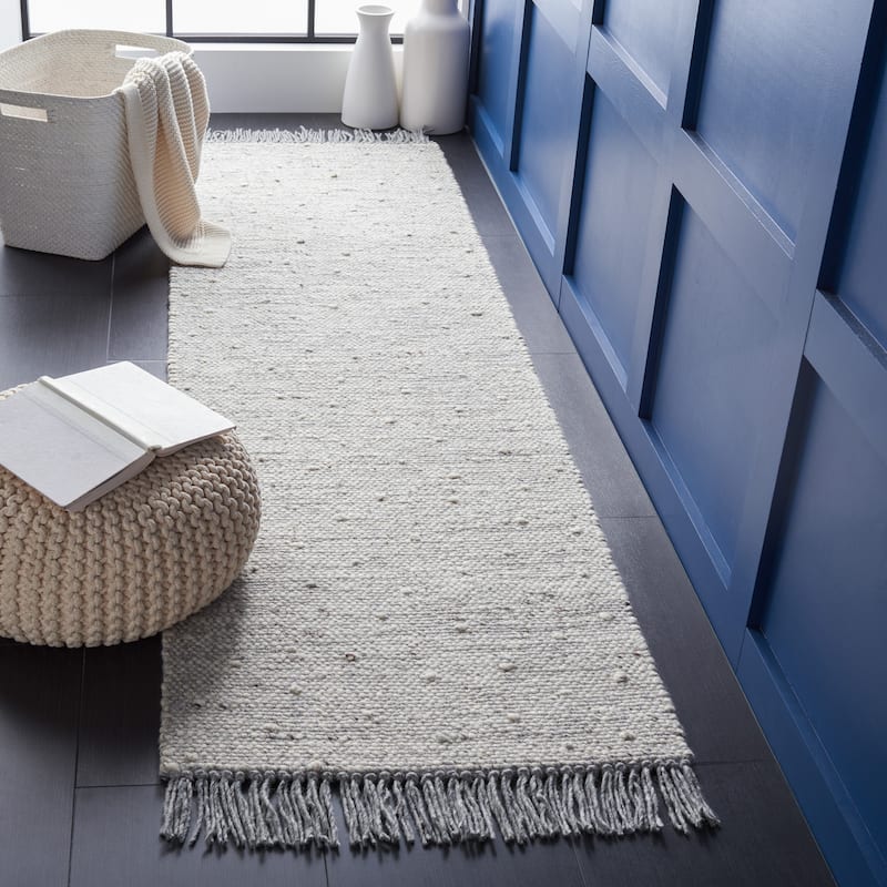 SAFAVIEH Handmade Vermont Larissa Wool Rug