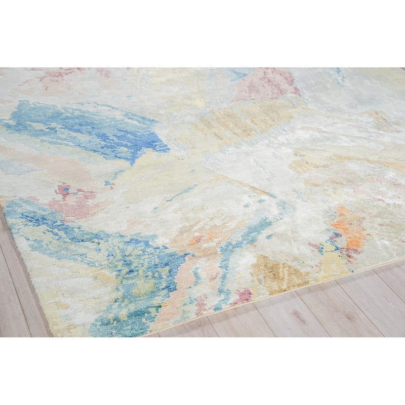 Exquisite Rugs Floor Art Hand-Knotted Bamboo Silk Silver/Blush Area Rug
