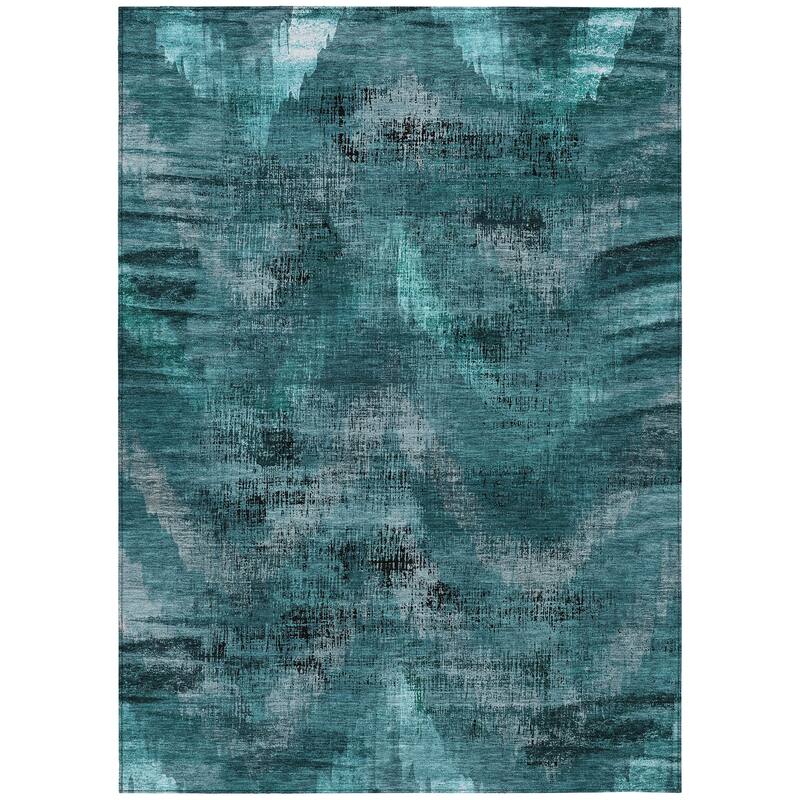 Machine Washable Indoor/ Outdoor Chantille Distressed Chevron Rug