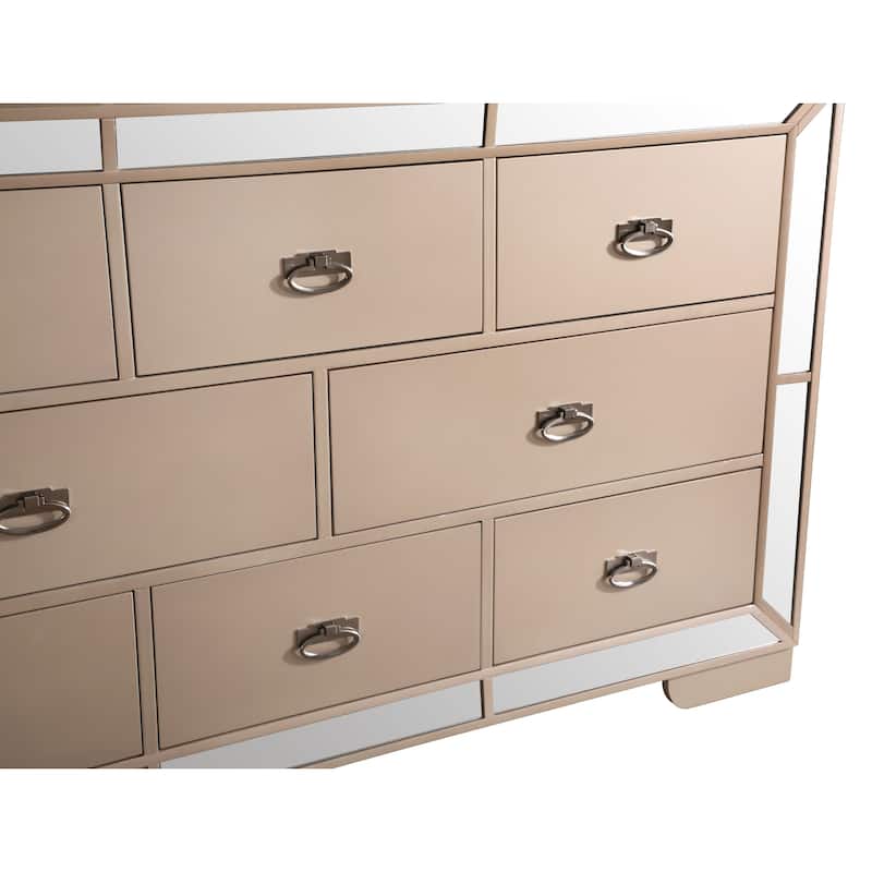 Holly Hills 8-drawer Dresser