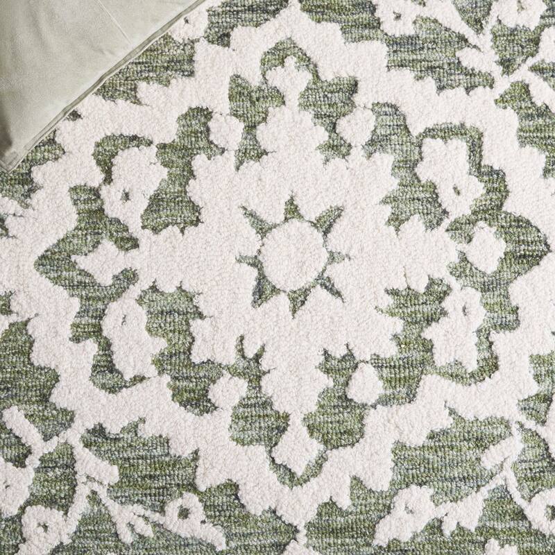 SAFAVIEH Handmade Marquee Pandelea Wool Rug