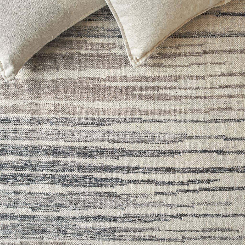 EXQUISITE RUGS Scandinavian Hand-loomed New Zealand Wool Ivory/Blue/Grey Area Rug.