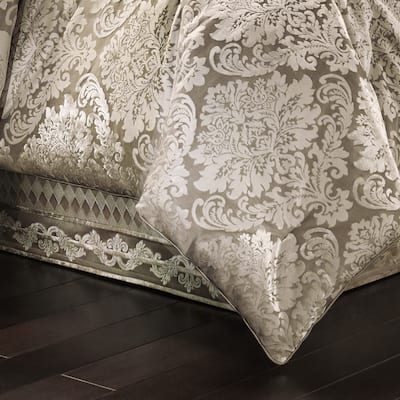 J. Queen New York Bel Air Sand Comforter Set