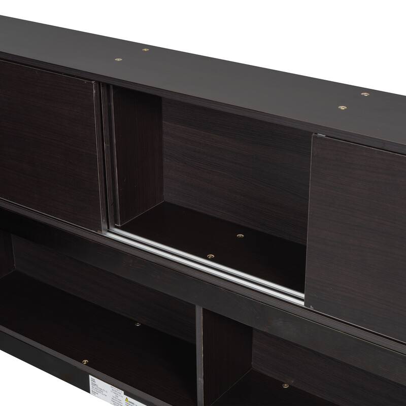 Floor Bed with L-shaped Bookcases and sliding doors