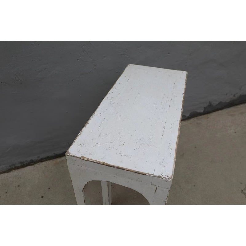 31" Long Ming Arch Console Table Distressed White