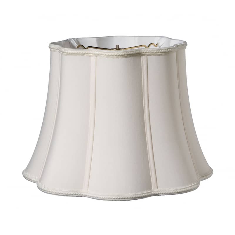 HomeRoots 14" Cream Melon Scallop Shantung Lampshade - 14"x14"x11"