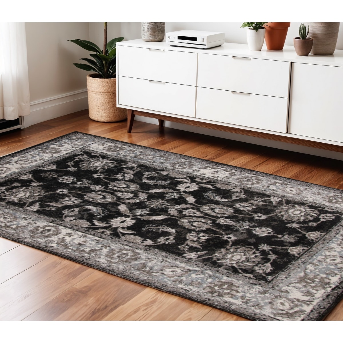 Qemak Power Loomed Stain Resistant Durable Area Rug By HomeRoots - 72' X '48' X '0.38