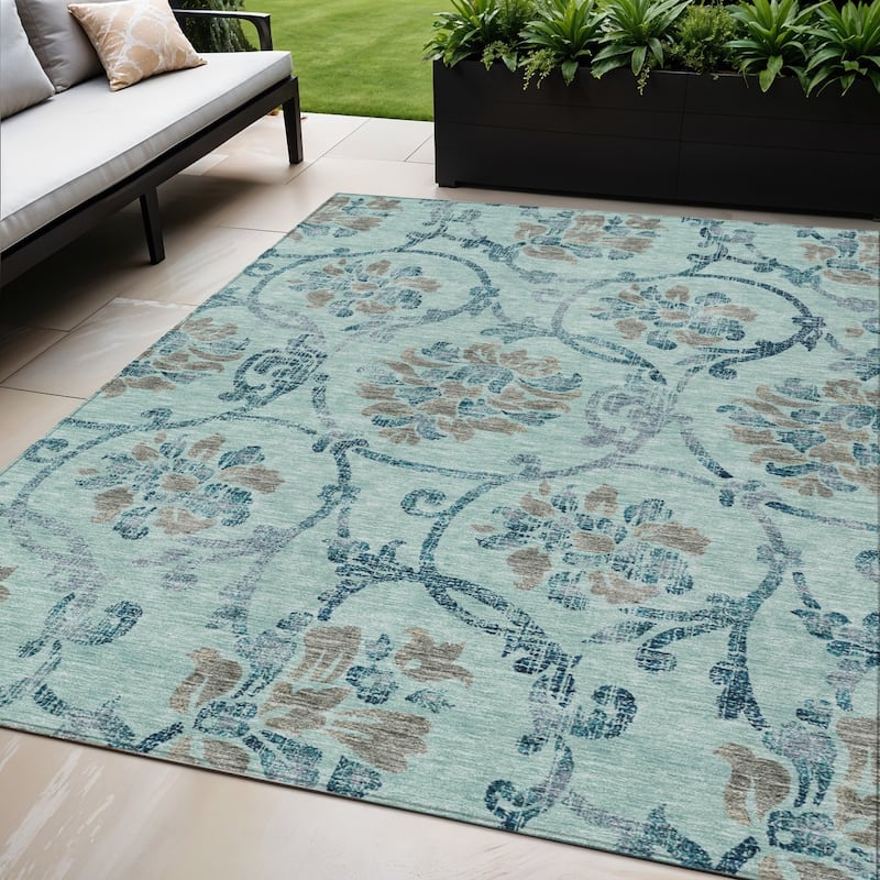 HomeRoots Floral Traditional Rectangle Outdoor Rug - 5' X 8'