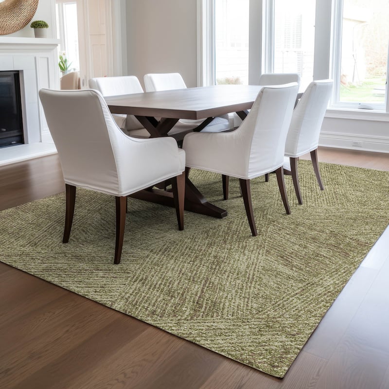 Machine Washable Indoor/ Outdoor Solid Geo Chantille Rug
