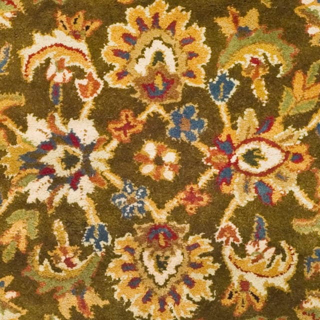 SAFAVIEH Handmade Classic Clotilda Traditional Oriental Wool Rug