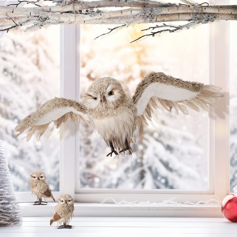28" Winter Chalet Flying Feather Owl