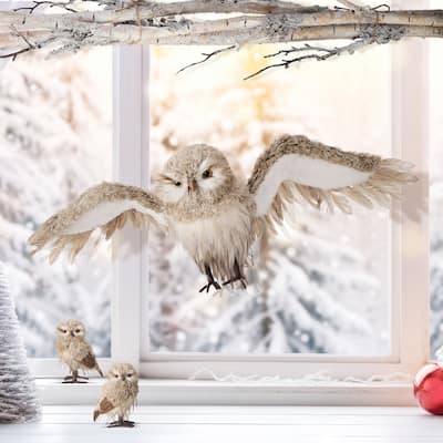 28" Winter Chalet Flying Feather Owl