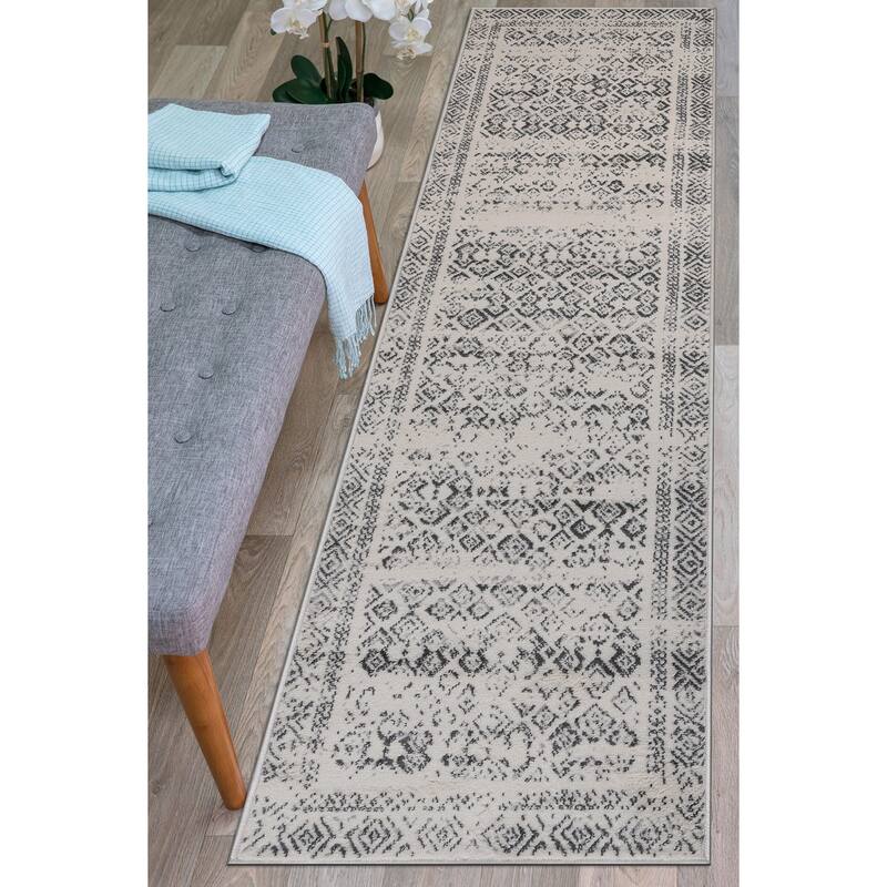 World Rug Gallery Distressed Bohemian Border Area Rug