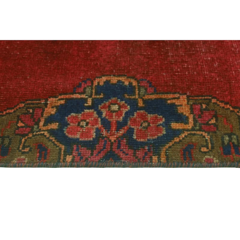 Vintage Distressed Choncey Red/Navy Runner - 5'0" x 9'8"