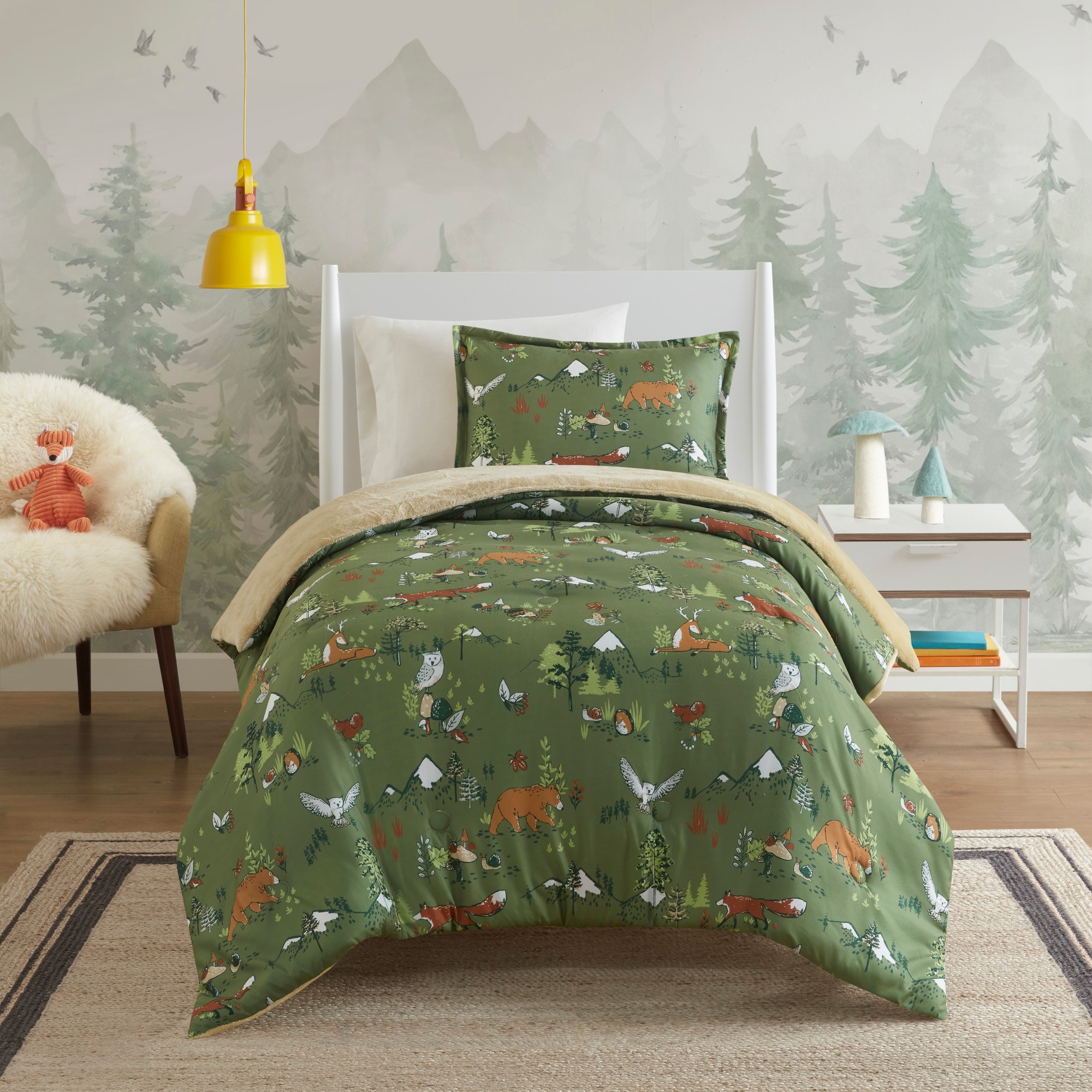 Intelligent Design Kids Heath Forest Animals Plush Reversible Comforter Set