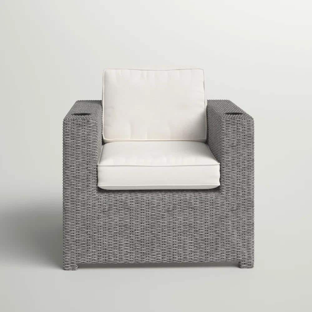 Comfortable and Stylish Patio Chair with Cushions