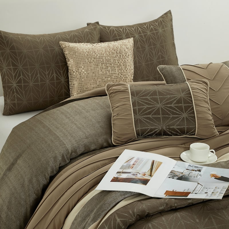 Nanshing Bryan 7 Piece Geometric Comforter Set