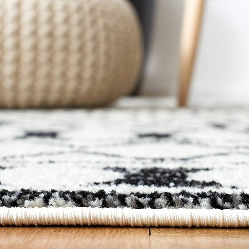 SAFAVIEH Tulum Nan Moroccan Boho Rug