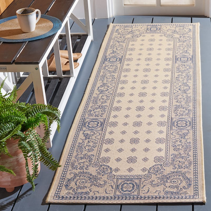 SAFAVIEH Courtyard Steve Indoor/ Outdoor Waterproof Patio Backyard Rug