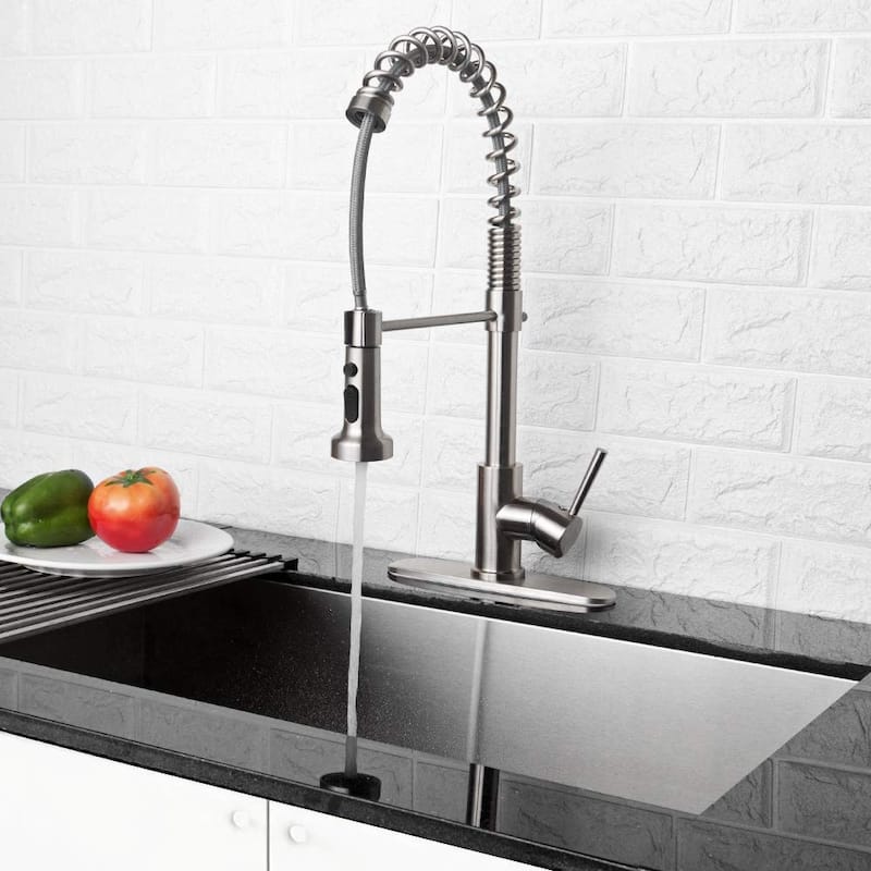 Single-Handle Pull-Out Sprayer Kitchen Faucet in Brushed Nickel - Faucet Height :19.25" Spout Height :9.28"