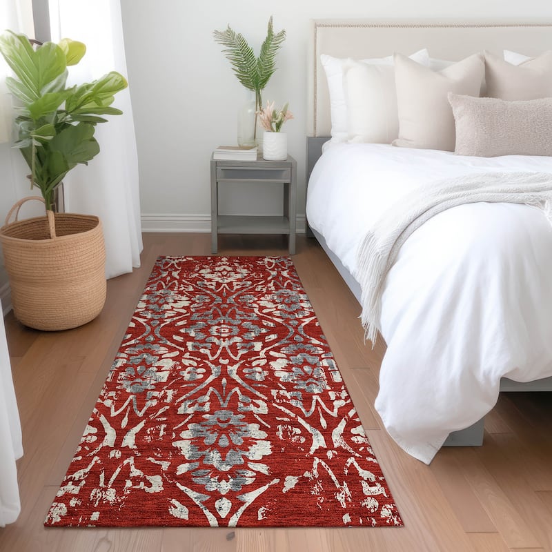 Machine Washable Indoor/ Outdoor Chantille Traditional Distressed Rug