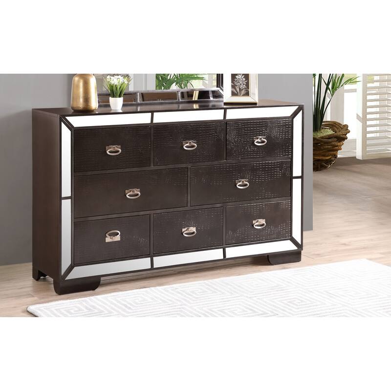 Holly Hills 8-drawer Dresser