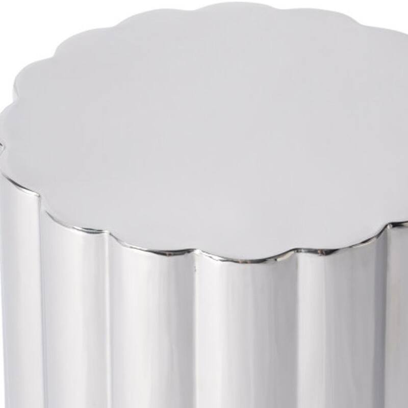 HomeRoots 18" Silver Stainless Steel Block End Table - 11.75 in. x 18.00 in. x 11.75 in.