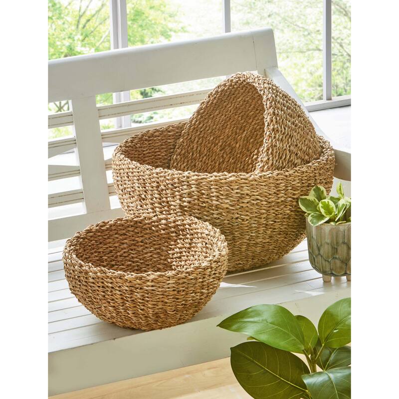 Natural Seagrass Round Serving Bowl 10 in h x 17.75 in l x 17.75 in w Dishwasher Safe Perfect for Summer Entertaining